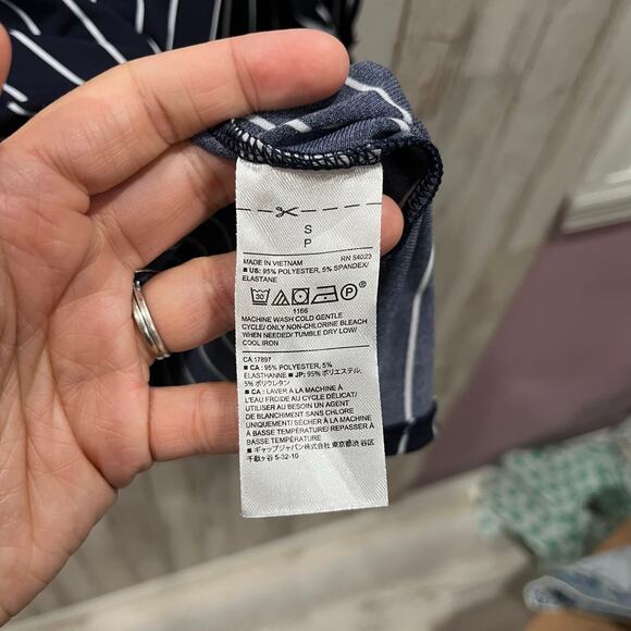 Banana Republic Navy White Stripe Ruffle Sleeve Peekaboo Blouse Womens Small - Picture 4 of 7